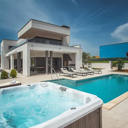 Holiday home Unique
