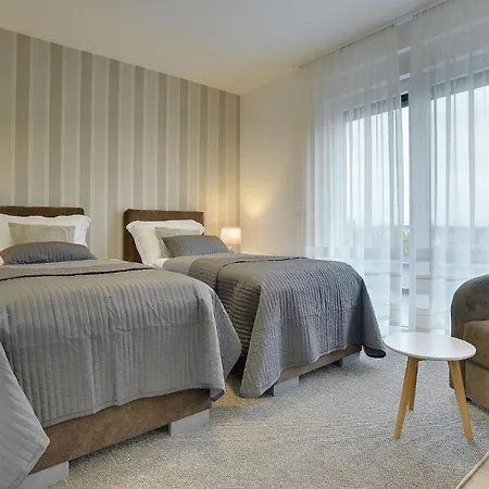 別荘 Unique プーラ