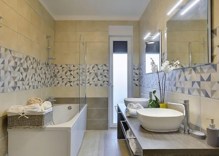 Будинок відпочинку Unique *